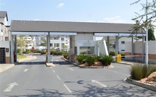 2 Bedroom Apartment in Dainfern