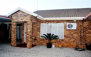 3 Bedroom House in Randpoort