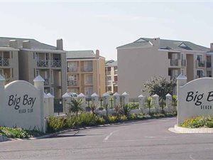 2 Bed Apartment in Bloubergstrand