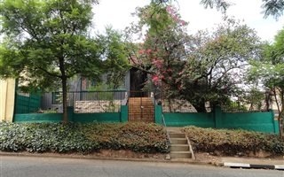 2 Bedroom House in Kensington