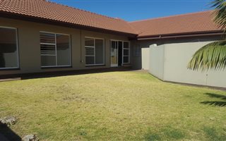 3 Bedroom Townhouse in Norkem Park