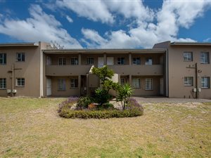 2 Bed Apartment in Oakglen