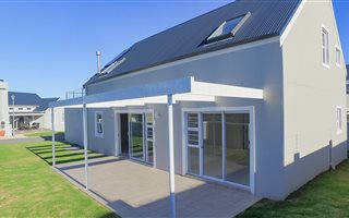 3 Bedroom House in Sandbaai