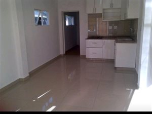 1 Bed Garden Cottage in Athlone Park