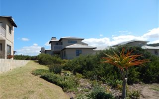 3 Bedroom Townhouse in Hartenbos Landgoed