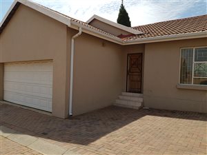 3 Bedroom Cluster in Halfway Gardens
