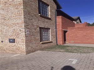 2 Bed Townhouse in Meyerton Central
