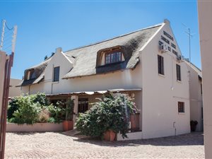 8 Bed, Bed and Breakfast in Edenvale