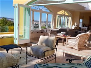 6 Bed House in Lower Robberg