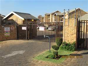 2 Bed Townhouse in Chloorkop