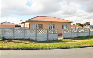 3 Bedroom House in Ruyterwacht