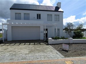 3 Bed House in Koelenbosch Country Estate