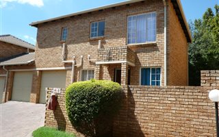3 Bedroom Townhouse in Strubens Valley