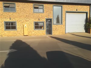 665 m² Industrial space in Brentwood Park