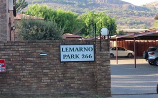 2 Bedroom Simplex in Mountain View