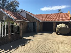 3 Bed Cluster in Bonaero Park