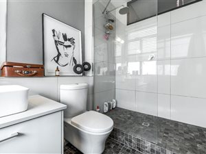 2 Bed Apartment in City Bowl