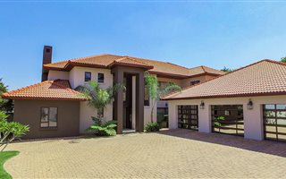 4 Bedroom House in Hazeldean (Silverlakes Surroundings)
