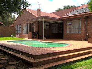 4 Bed House in Eldoraigne