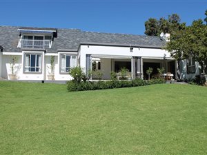 5 Bed House in Waterkloof Ridge