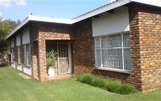 3 Bedroom House in Bult West