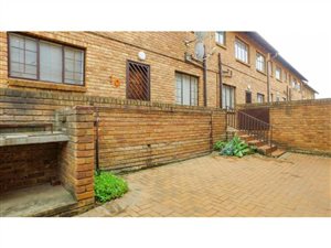 3 Bed Townhouse in Southcrest