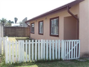 2 Bed Flat in Pioneer Park