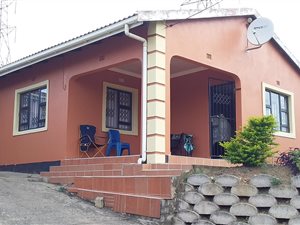 3 Bed House in Lovu