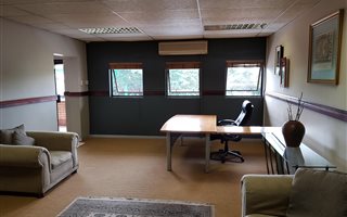 50 m² Commercial space in Menlo Park