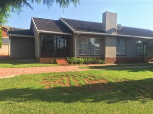 4 Bed House in Amajuba Park