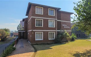 3 Bedroom Flat in Pelham