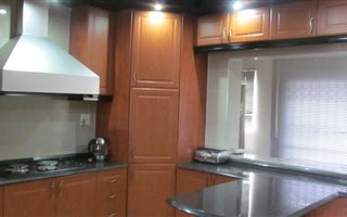 4 Bedroom House in Eastbury