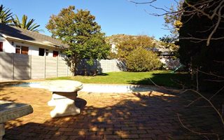 543 m² Land available in Kommetjie