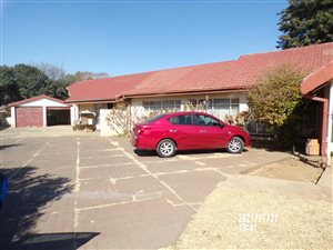 3 Bed House in Steel Park
