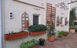1 Bedroom Garden Cottage in Groenkloof