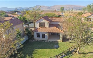 3 Bedroom Townhouse in The Coves