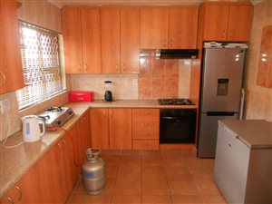 3 Bedroom House in Kwamagxaki