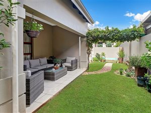 2 Bed Townhouse in Maroeladal