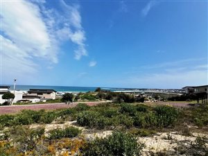 722 m² Land available in Stilbaai