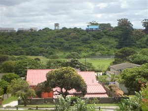 1087 m² Land available in East Bank