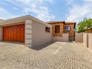 2 Bed Townhouse in Arundo Estate