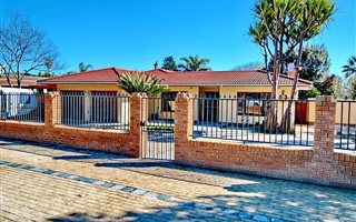 4 Bedroom House in Rouxville
