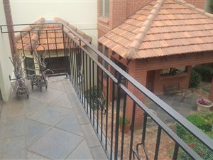 1 Bed Garden Cottage in Thornhill Estate