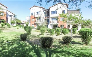 2 Bedroom Apartment in Jackal Creek Golf Estate
