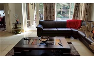 2 Bedroom Townhouse in Rosebank