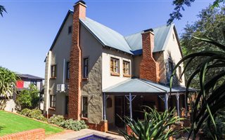 3 Bedroom House in Olympus Country Estate