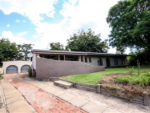 5 Bed House in Arbor Park