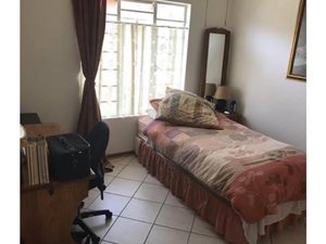3 Bed Townhouse in Langenhoven Park