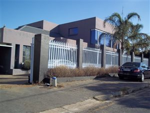 Commercial space in Malvern East