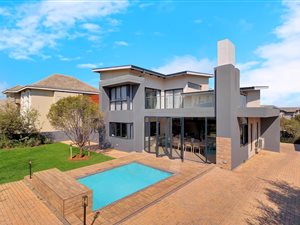 4 Bed House in Steyn City